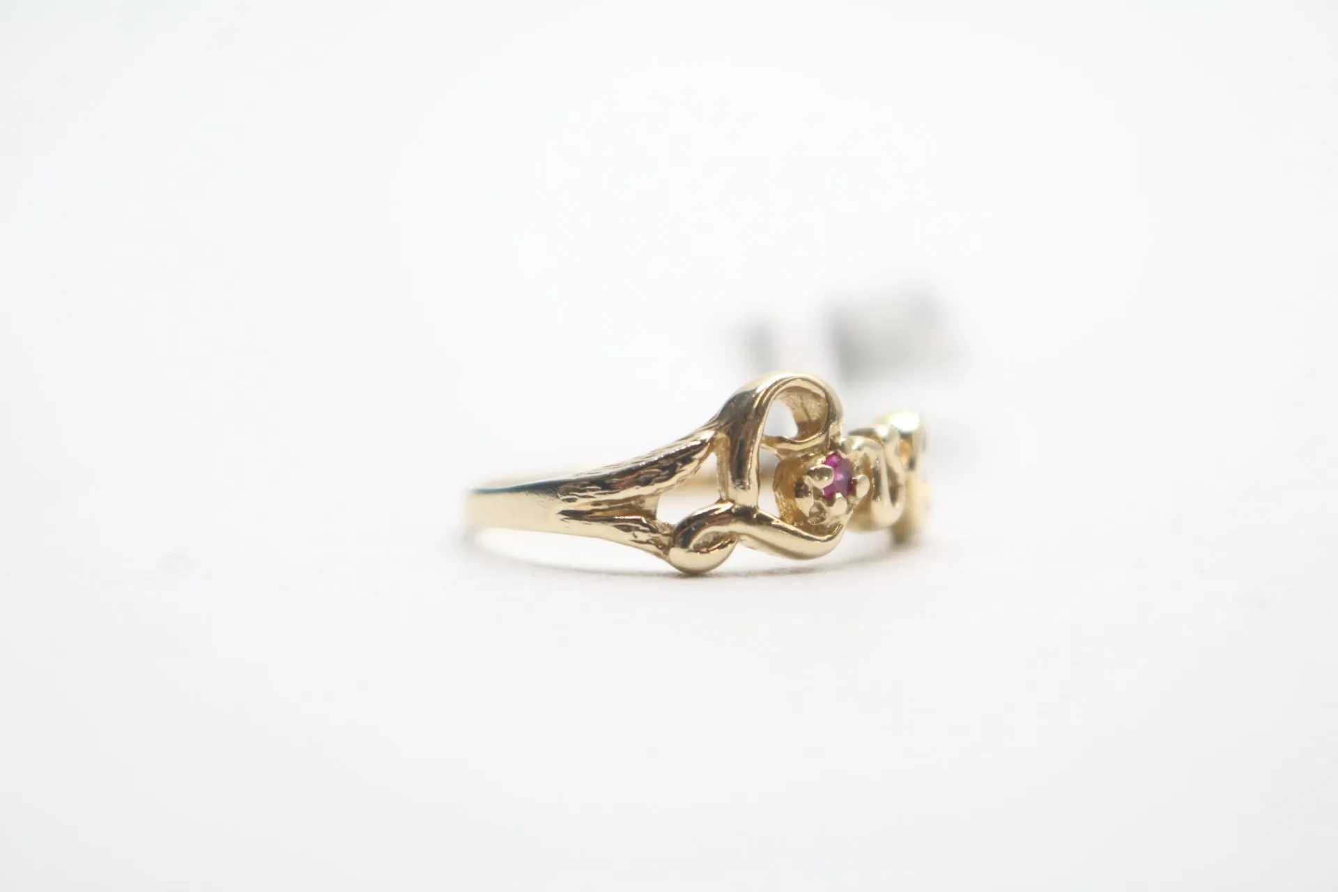 14k Yellow Gold "LOVE" Ring w/Red Ruby Stone (Size 9 1/4)