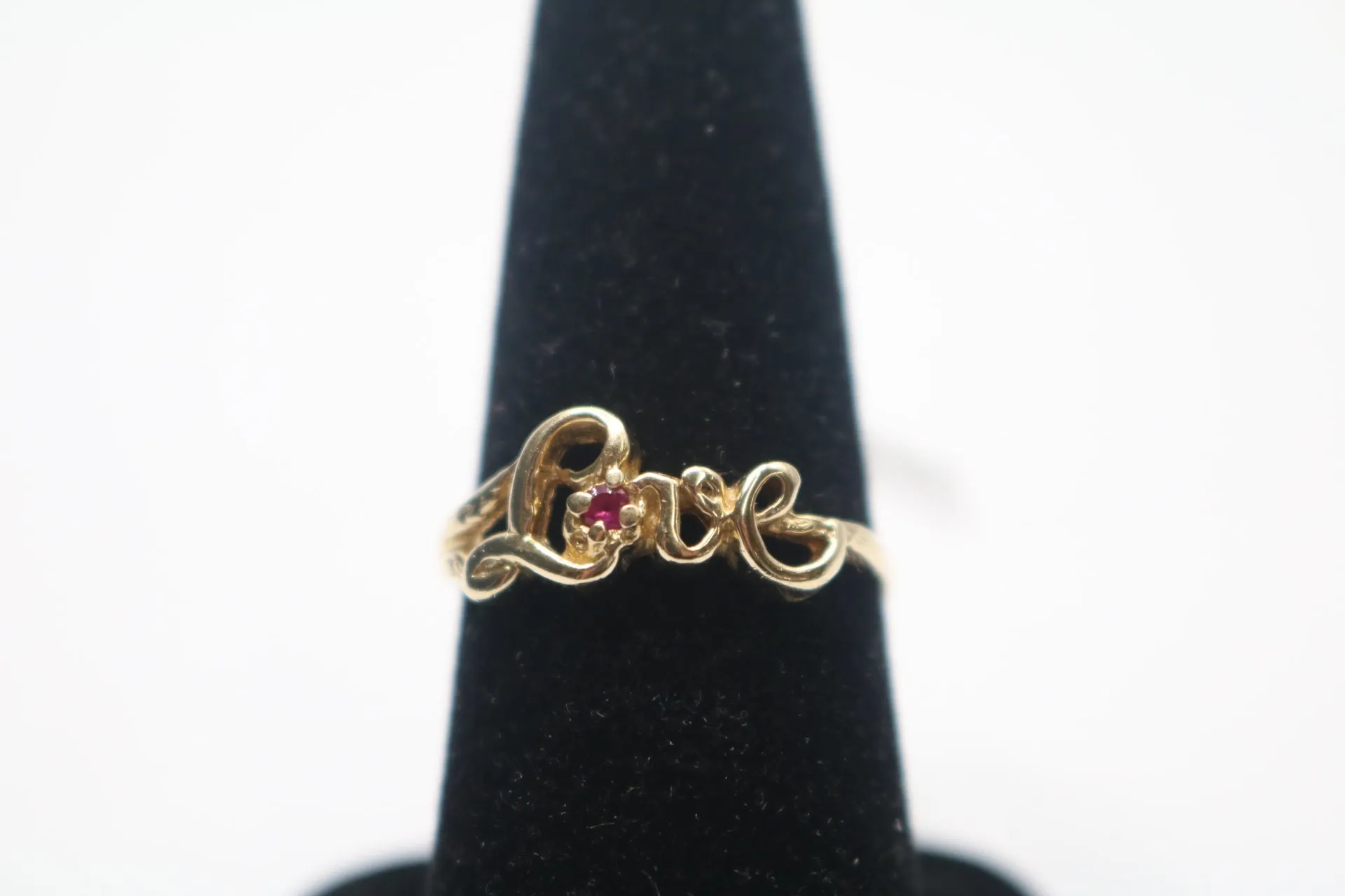 14k Yellow Gold "LOVE" Ring w/Red Ruby Stone (Size 9 1/4)