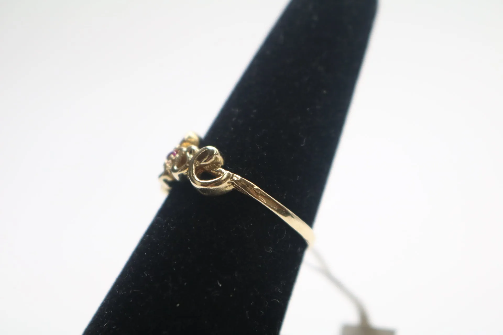 14k Yellow Gold "LOVE" Ring w/Red Ruby Stone (Size 9 1/4)