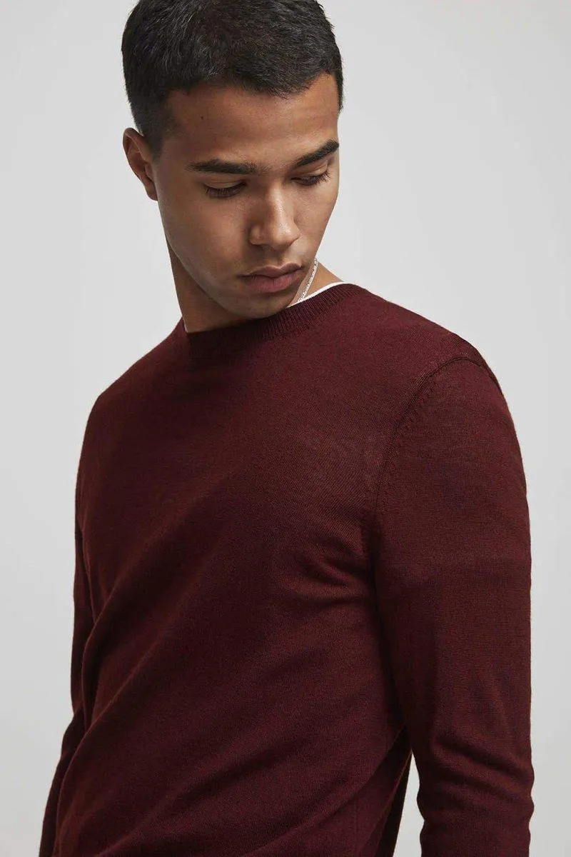 6120 Ted - Red