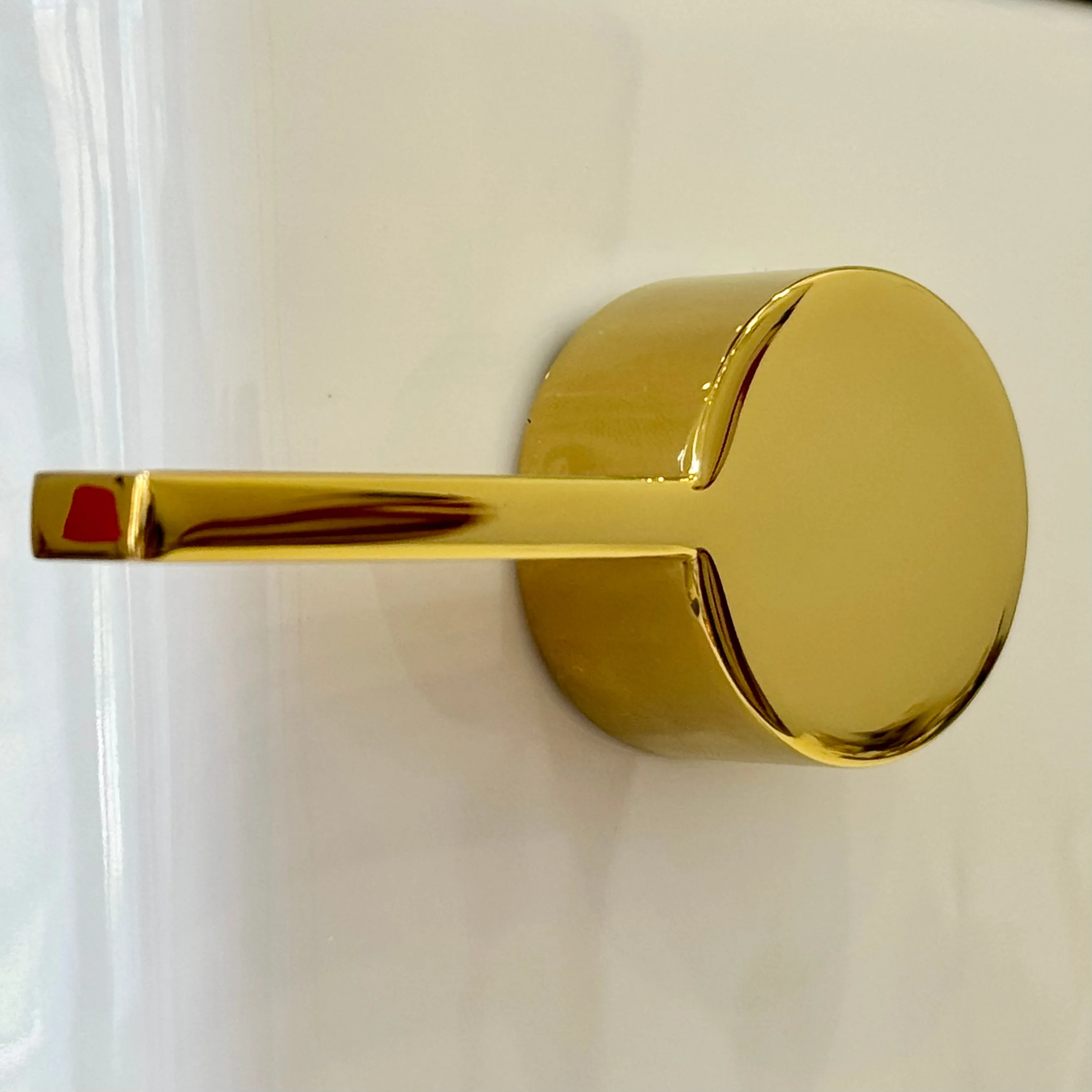 Color Handles: Glossy Gold, Matte Gold, Brushed Nickel, Matte Black