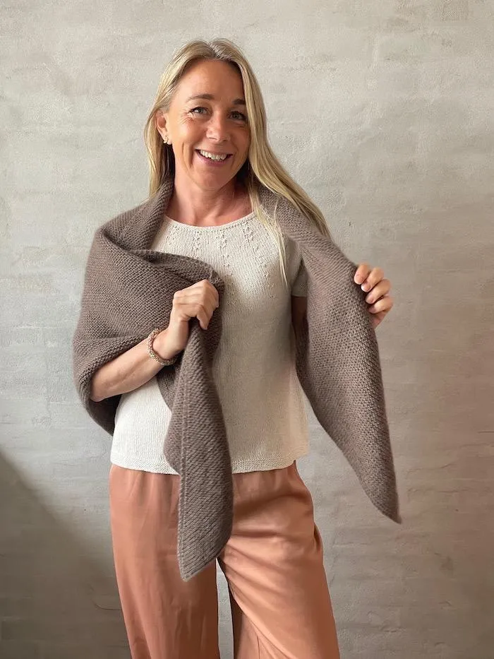 Easy Peasy triangular shawl by Önling, No 1 knitting kit
