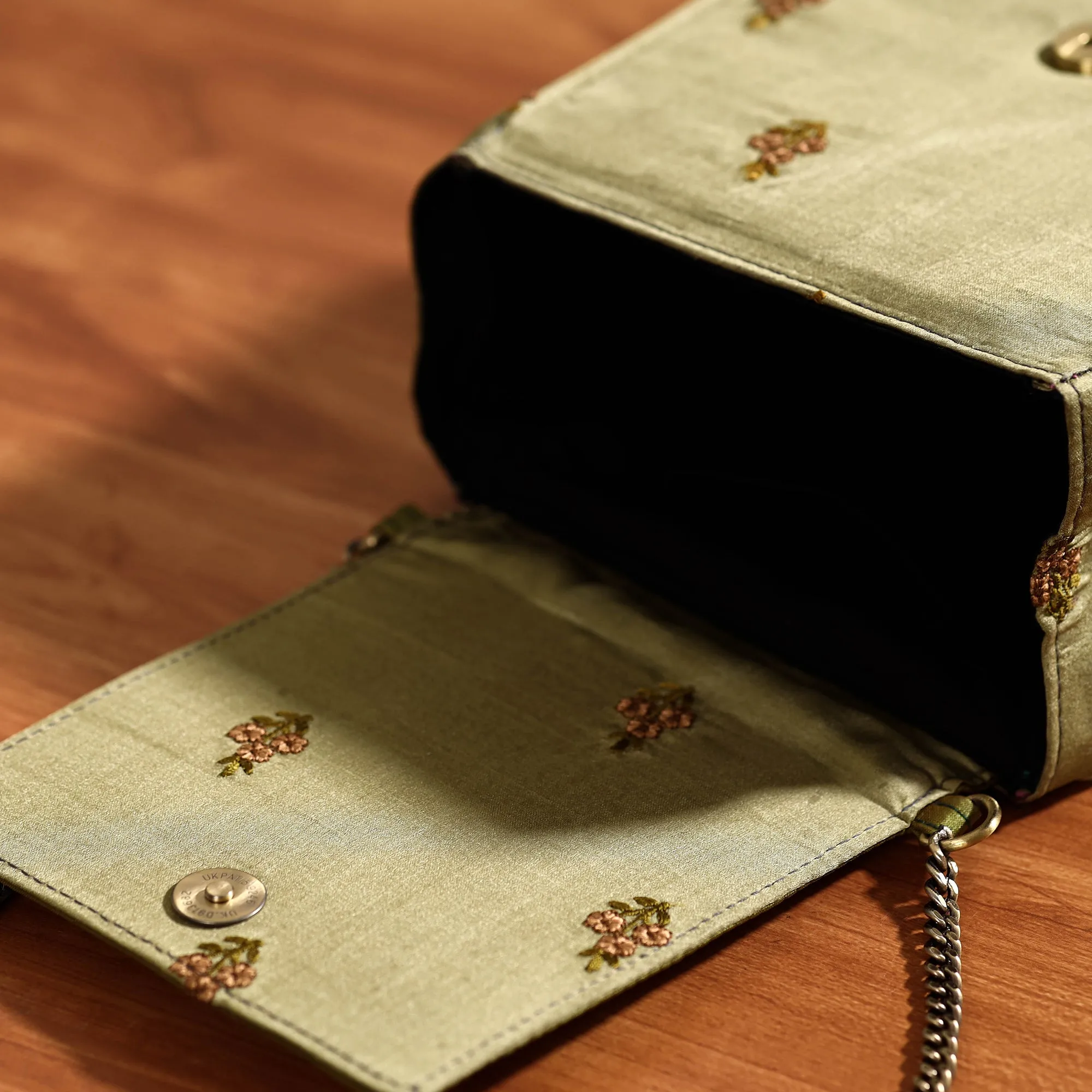 Green - Fabric Embellished Embroidered Party Hand Bag