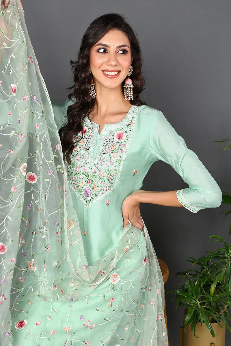 Plus Size Green Silk Blend Solid Embroidered Straight Style Suit Set